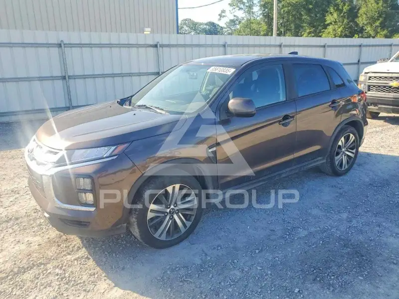 2020 Mitsubishi OUTLANDER photo