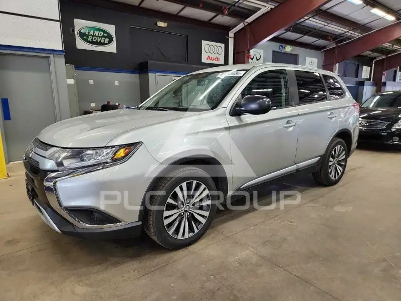 2020 Mitsubishi OUTLANDER фото