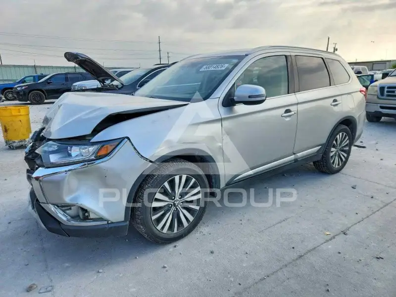 2020 Mitsubishi OUTLANDER photo