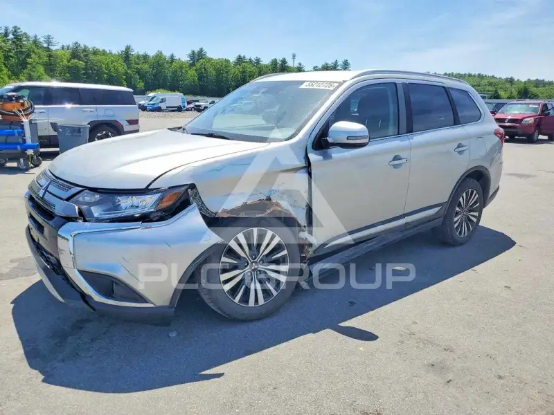 2020 Mitsubishi OUTLANDER photo
