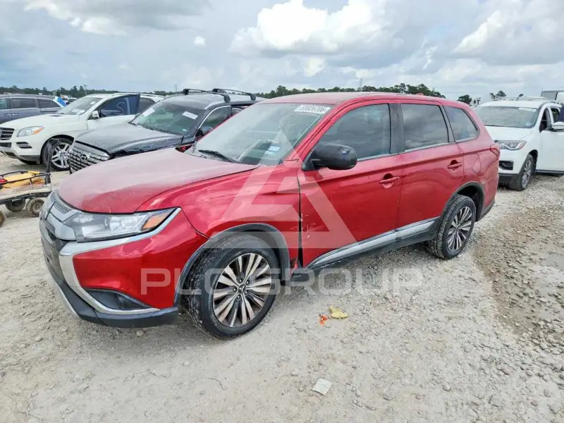 2020 Mitsubishi OUTLANDER photo