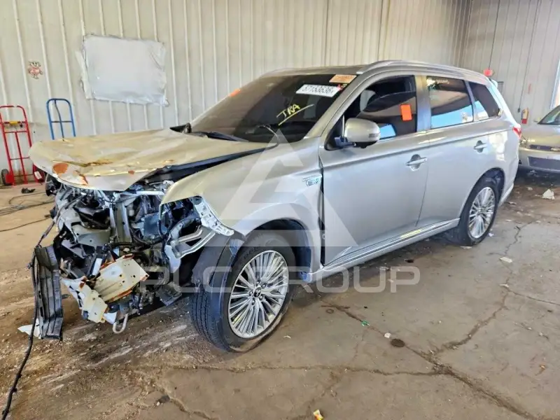 2020 Mitsubishi OUTLANDER фото
