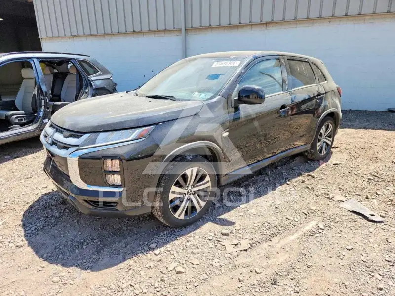 2020 Mitsubishi OUTLANDER photo