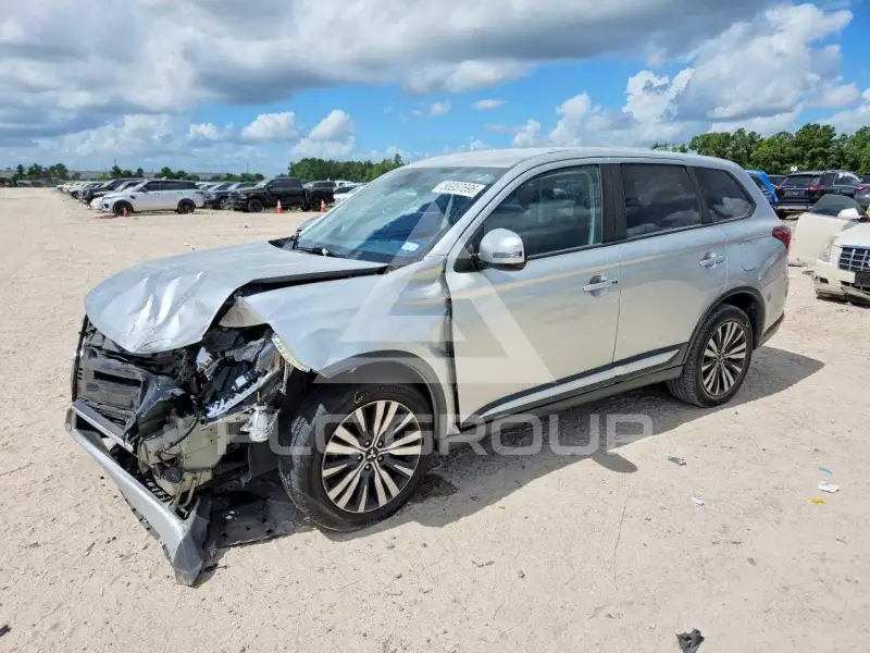 2020 Mitsubishi OUTLANDER фото