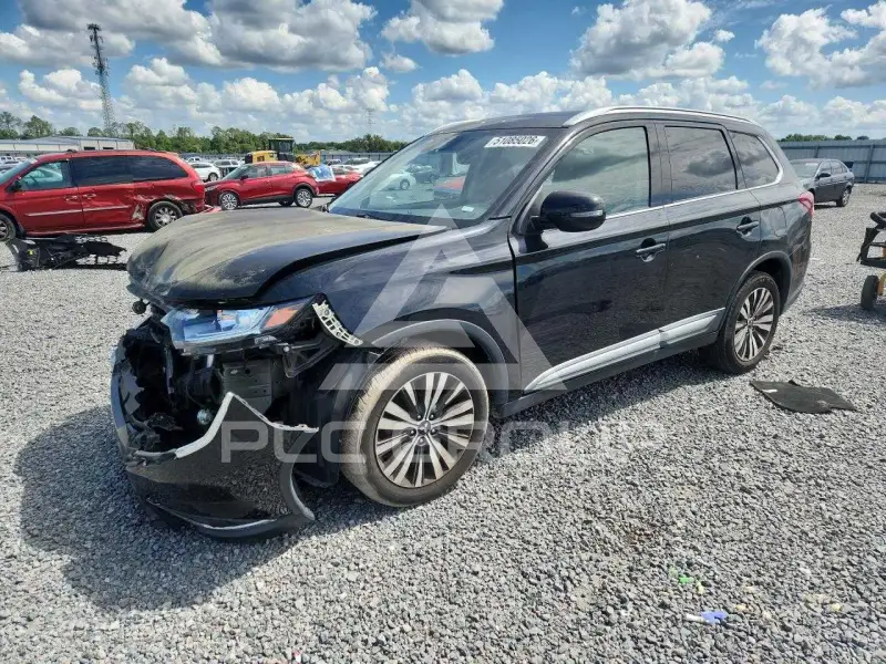 2020 Mitsubishi OUTLANDER photo