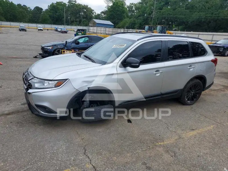2020 Mitsubishi OUTLANDER photo