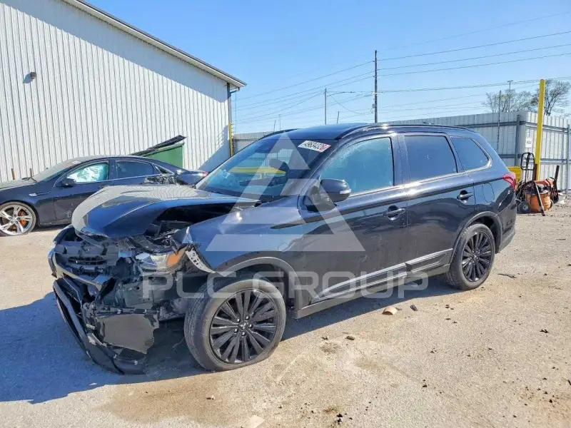 2020 Mitsubishi OUTLANDER photo
