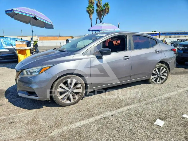 2020 Nissan VERSA фото