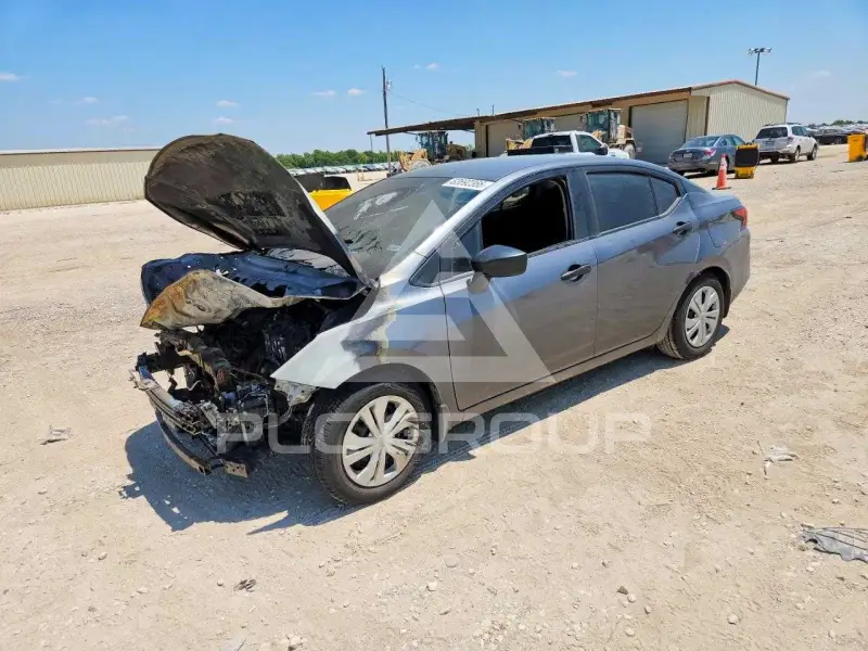 2020 Nissan VERSA фото