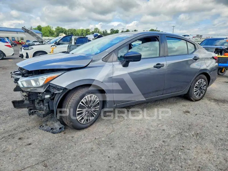 2020 Nissan VERSA photo