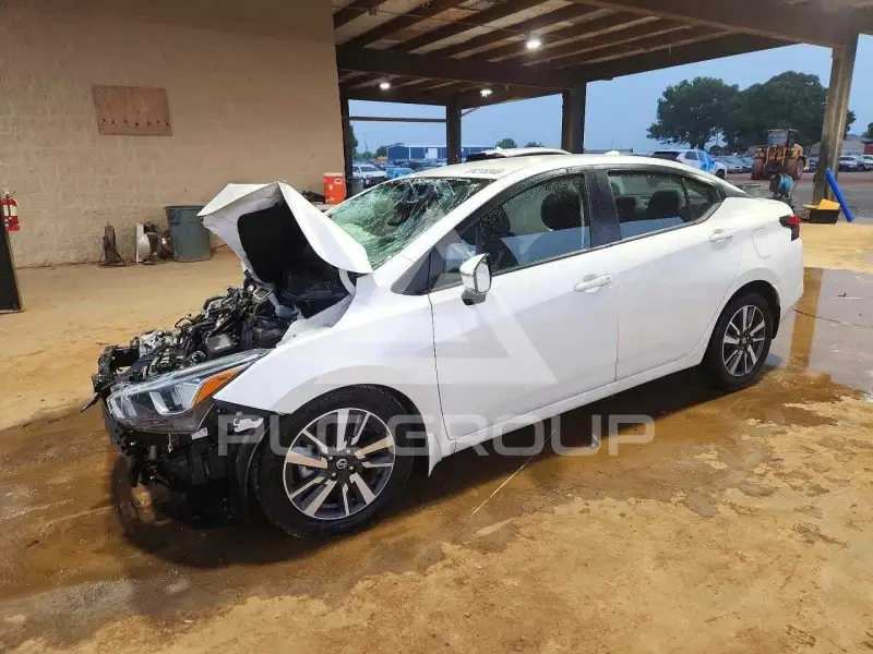 2020 Nissan VERSA фото