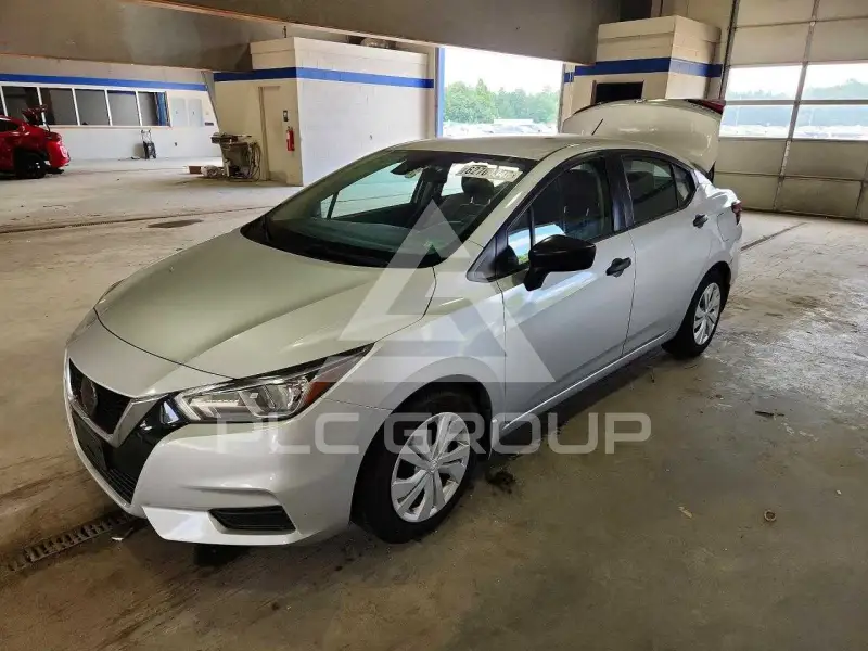 2020 Nissan VERSA фото