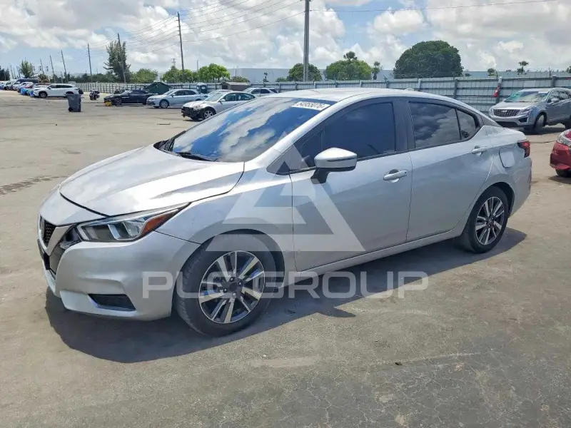 2020 Nissan VERSA фото
