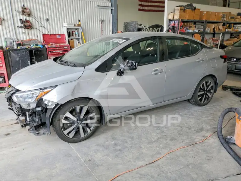 2020 Nissan VERSA фото