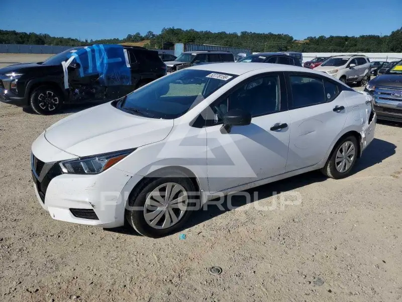 2020 Nissan VERSA photo