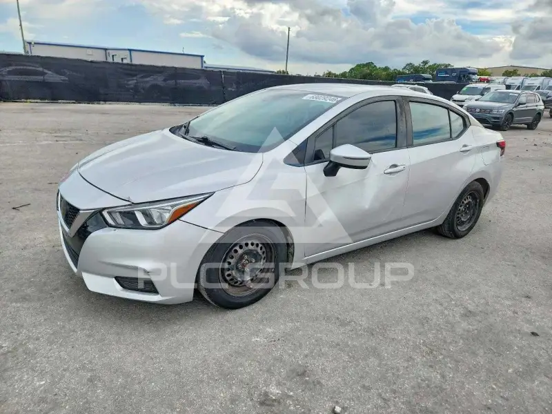 2020 Nissan VERSA фото