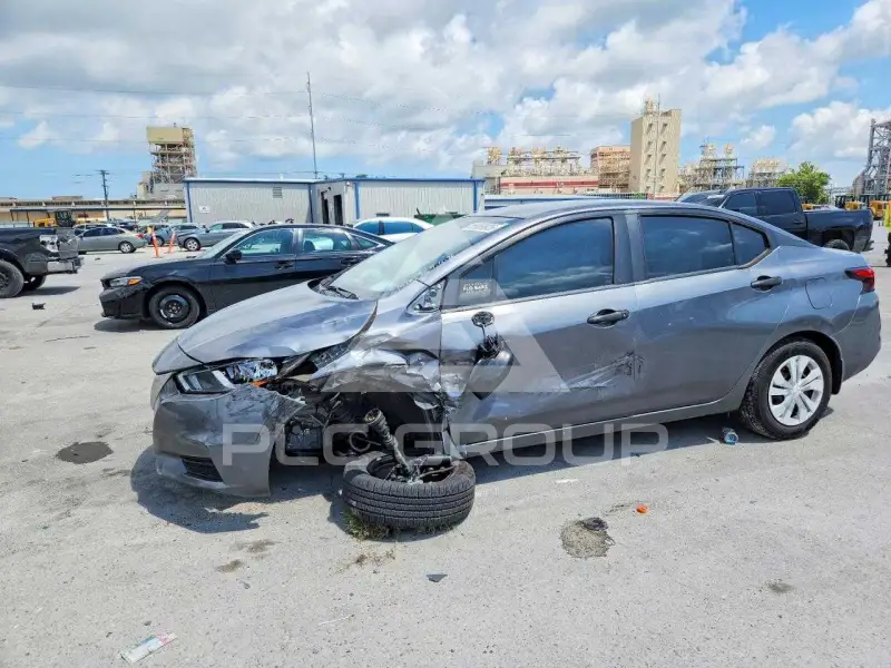 2020 Nissan VERSA фото