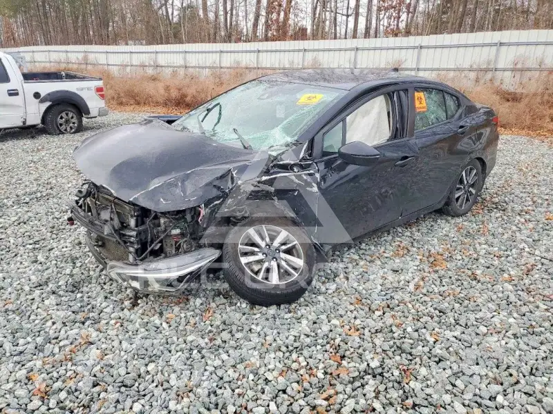 2020 Nissan VERSA фото