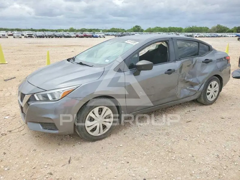2020 Nissan VERSA photo