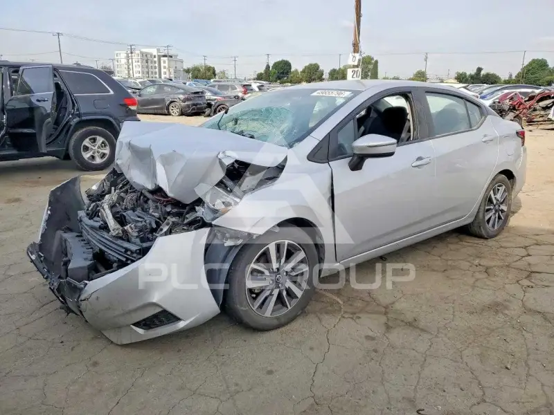 2020 Nissan VERSA фото
