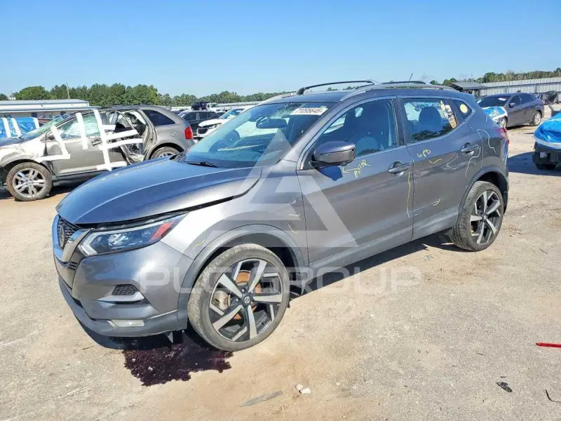 2020 Nissan ROGUE photo