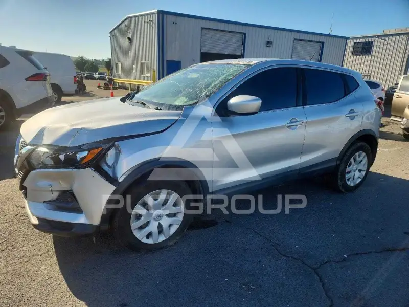 2020 Nissan ROGUE photo