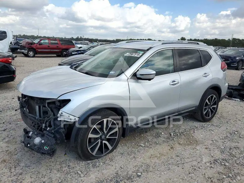 2020 Nissan ROGUE photo