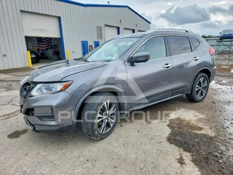 2020 Nissan ROGUE photo