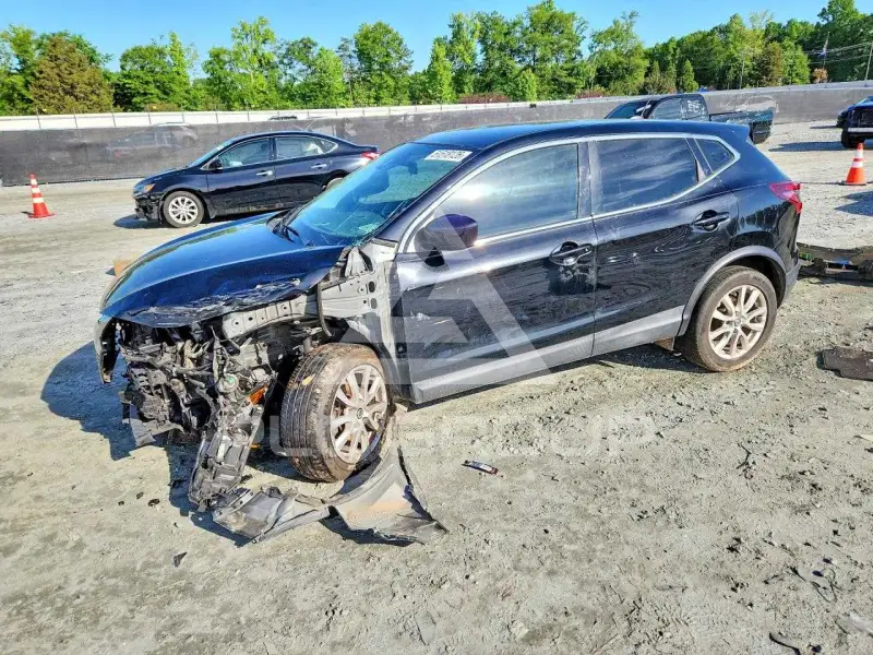 2020 Nissan ROGUE photo