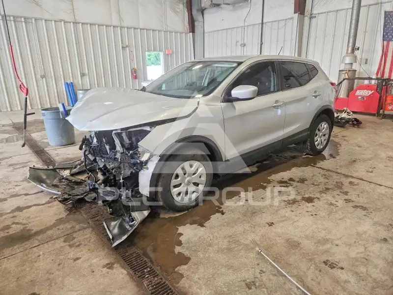 2020 Nissan ROGUE photo