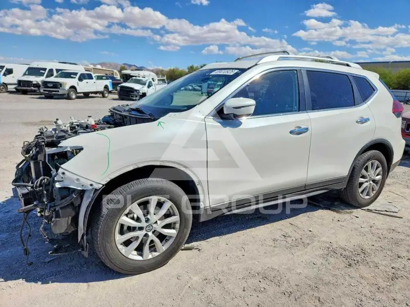 2020 Nissan ROGUE photo