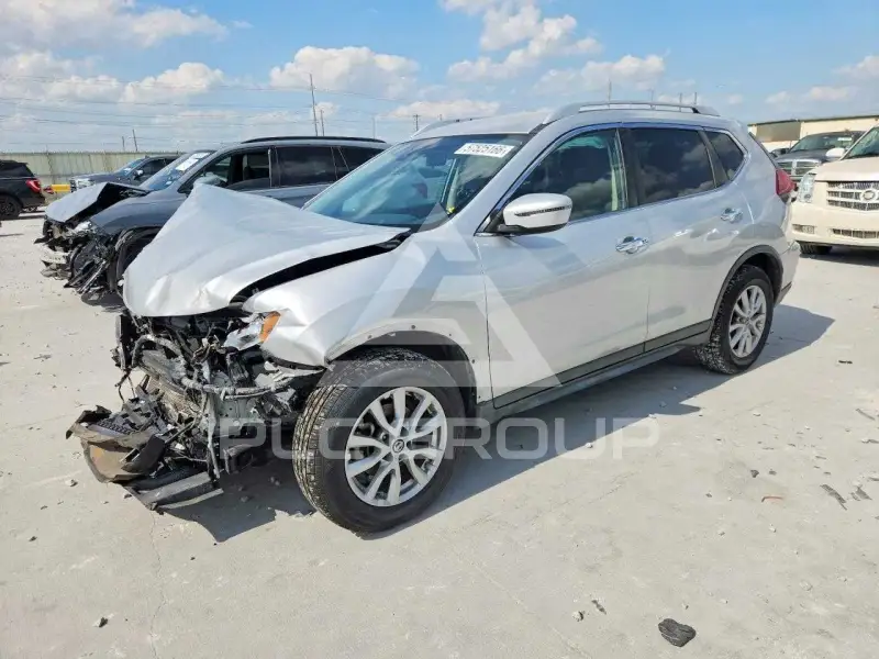 2020 Nissan ROGUE photo