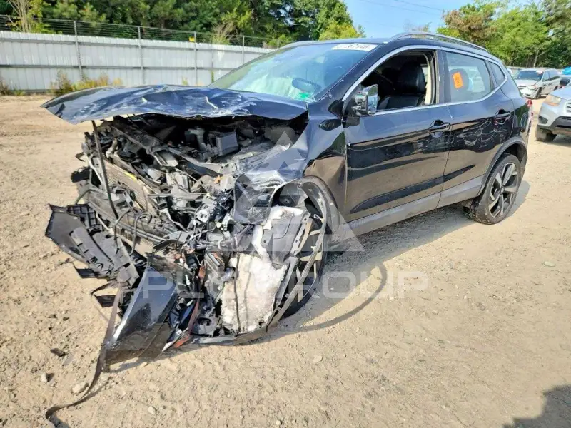 2020 Nissan ROGUE photo
