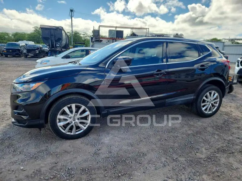 2020 Nissan ROGUE photo