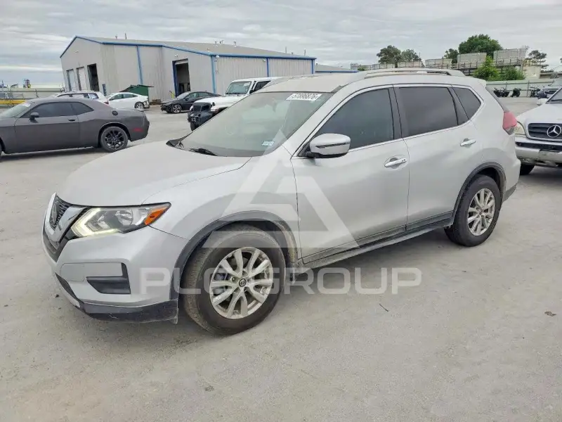 2020 Nissan ROGUE photo