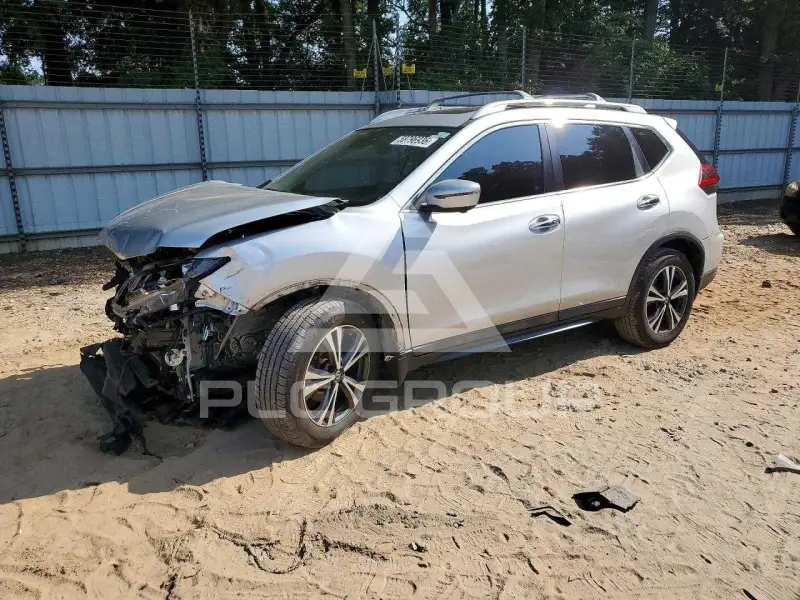2020 Nissan ROGUE photo