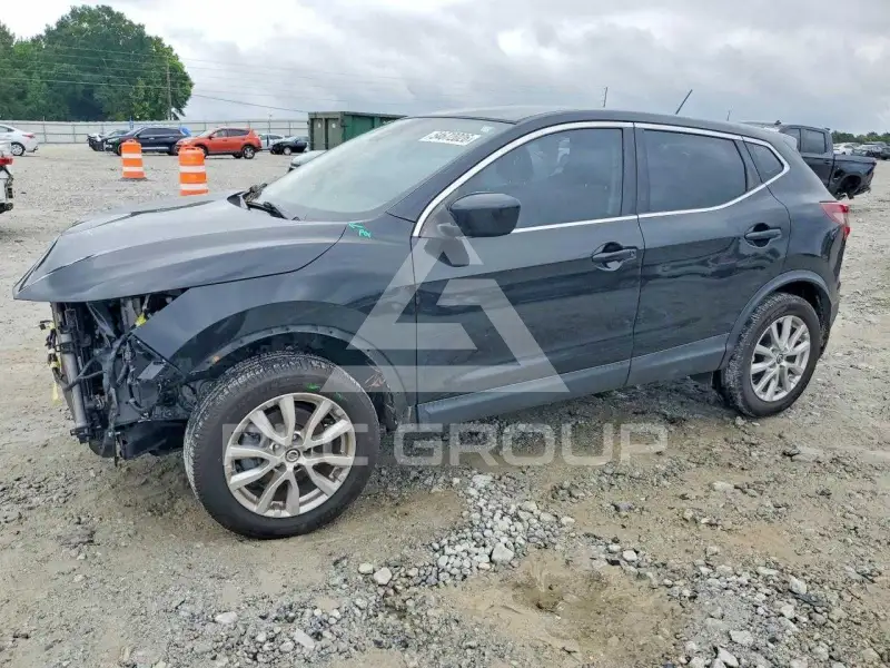 2020 Nissan ROGUE photo