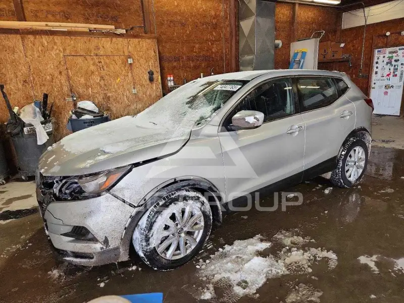 2020 Nissan ROGUE photo