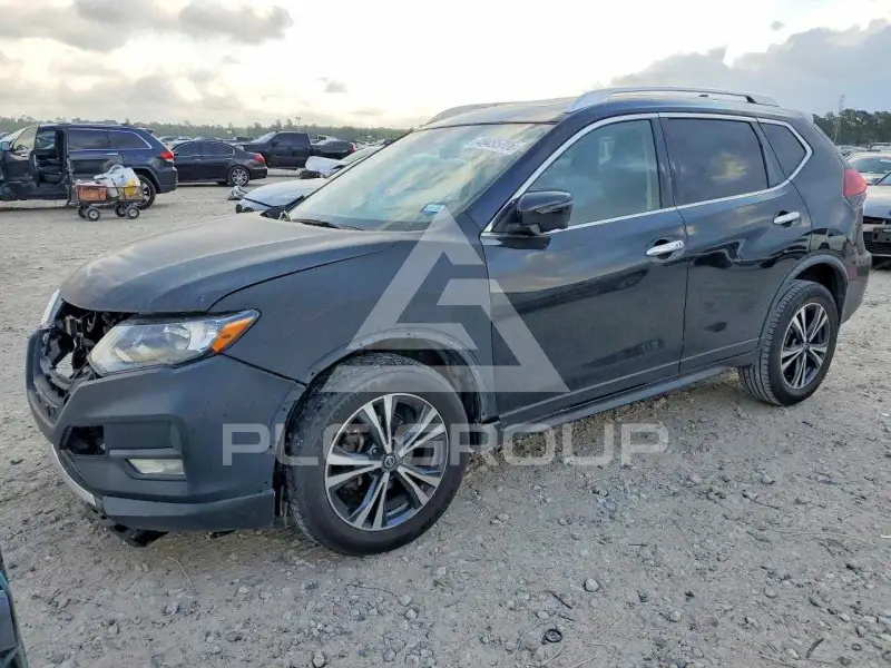 2020 Nissan ROGUE photo