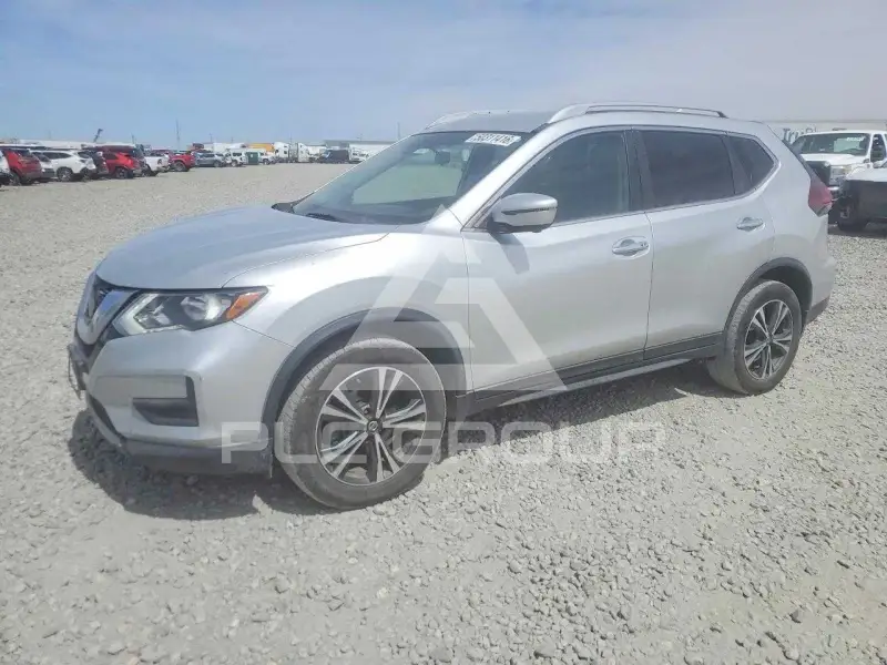 2020 Nissan ROGUE photo