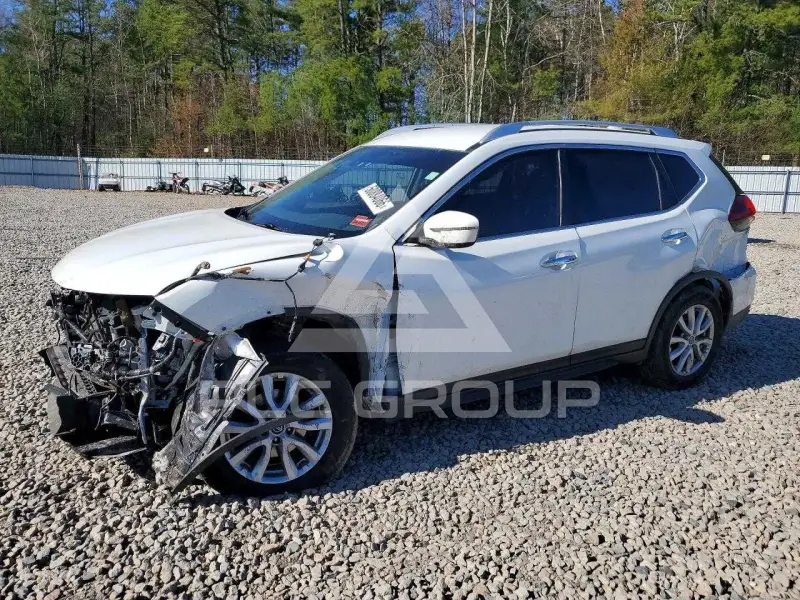 2020 Nissan ROGUE photo