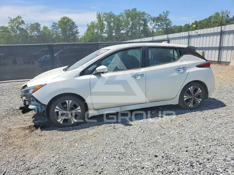 2020 Nissan LEAF photo