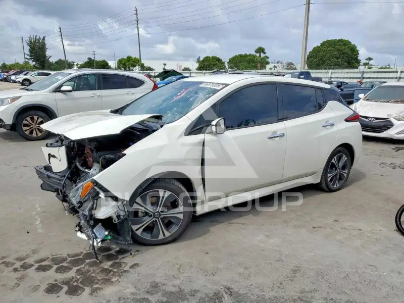 2020 Nissan LEAF photo