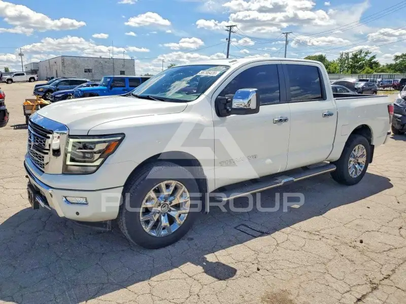 2020 Nissan TITAN photo