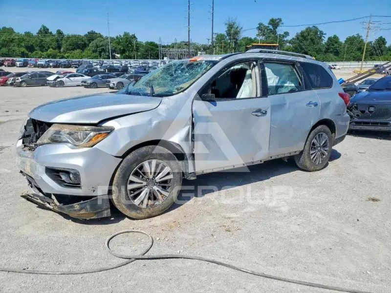 2020 Nissan PATHFINDER photo