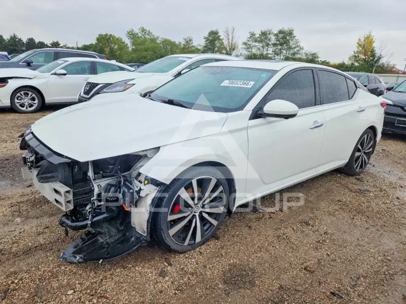 2020 Nissan ALTIMA photo