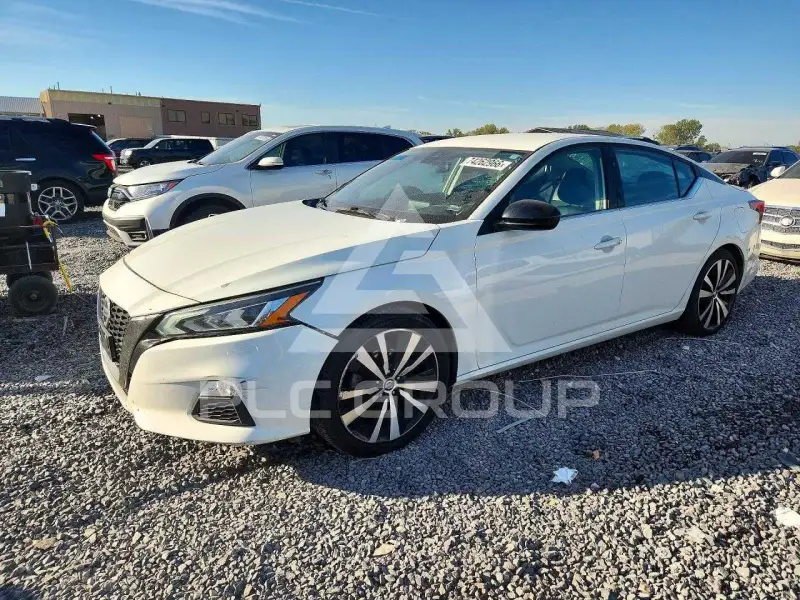 2020 Nissan ALTIMA photo