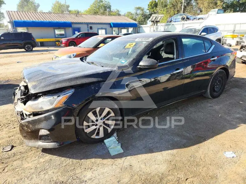 2020 Nissan ALTIMA photo