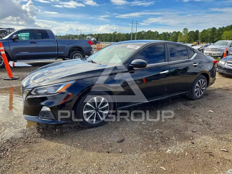 2020 Nissan ALTIMA photo