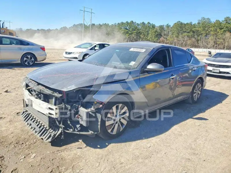 2020 Nissan ALTIMA photo